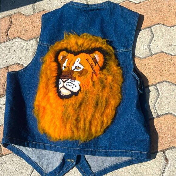 Lion embroidered denim vest Ely Cattleman vintage unisex XL unique western boho - Picture 3 of 6